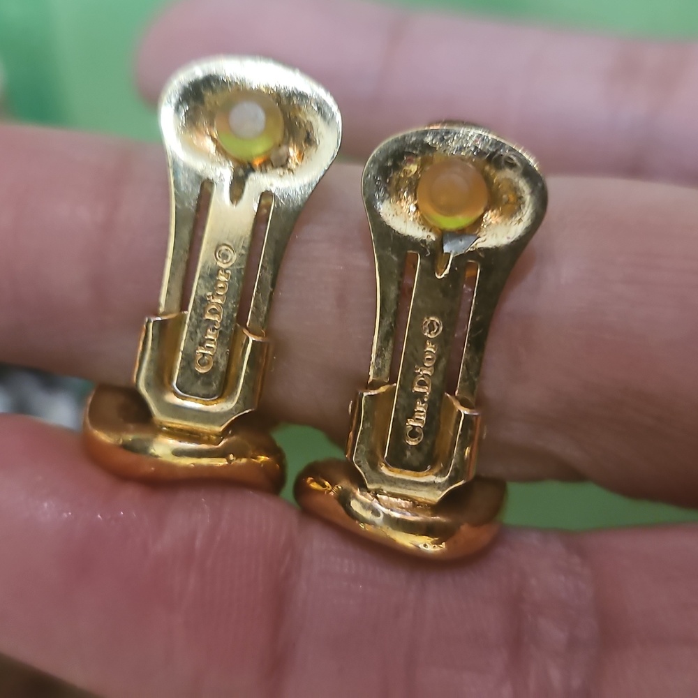Vintage Christian Dior Chain Clip Earrings - Picture 6 of 6